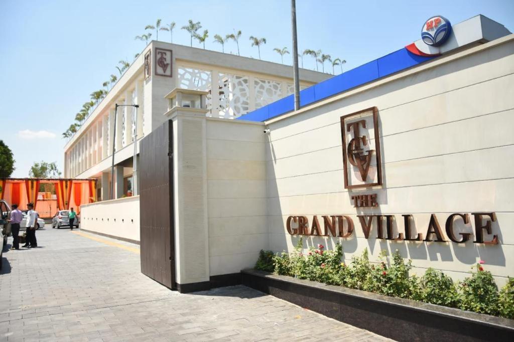 The Grand Village Moradabad Exteriör bild